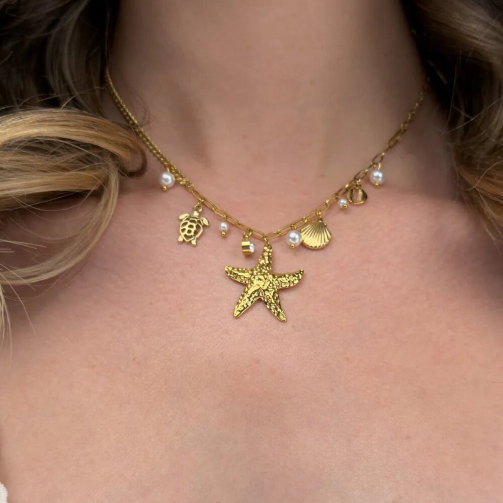 Oshena - Charm necklace - 18k Gold PVD waterproof sweatproof tarnish free - NWT